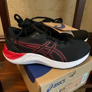 ASICS boys gel excite red and black sneakers: NEW